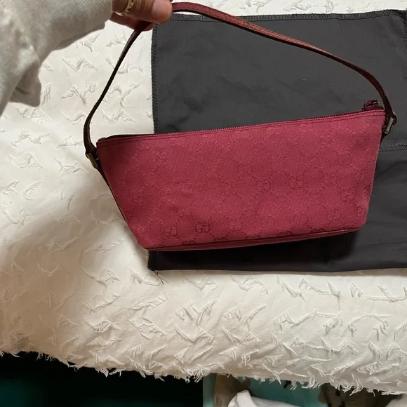 Vintage Gucci purse - Picture 9 of 13